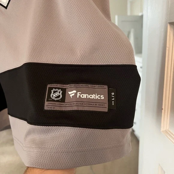 LA Kings #70 Pearson Hockey Jersey - Picture 4 of 5